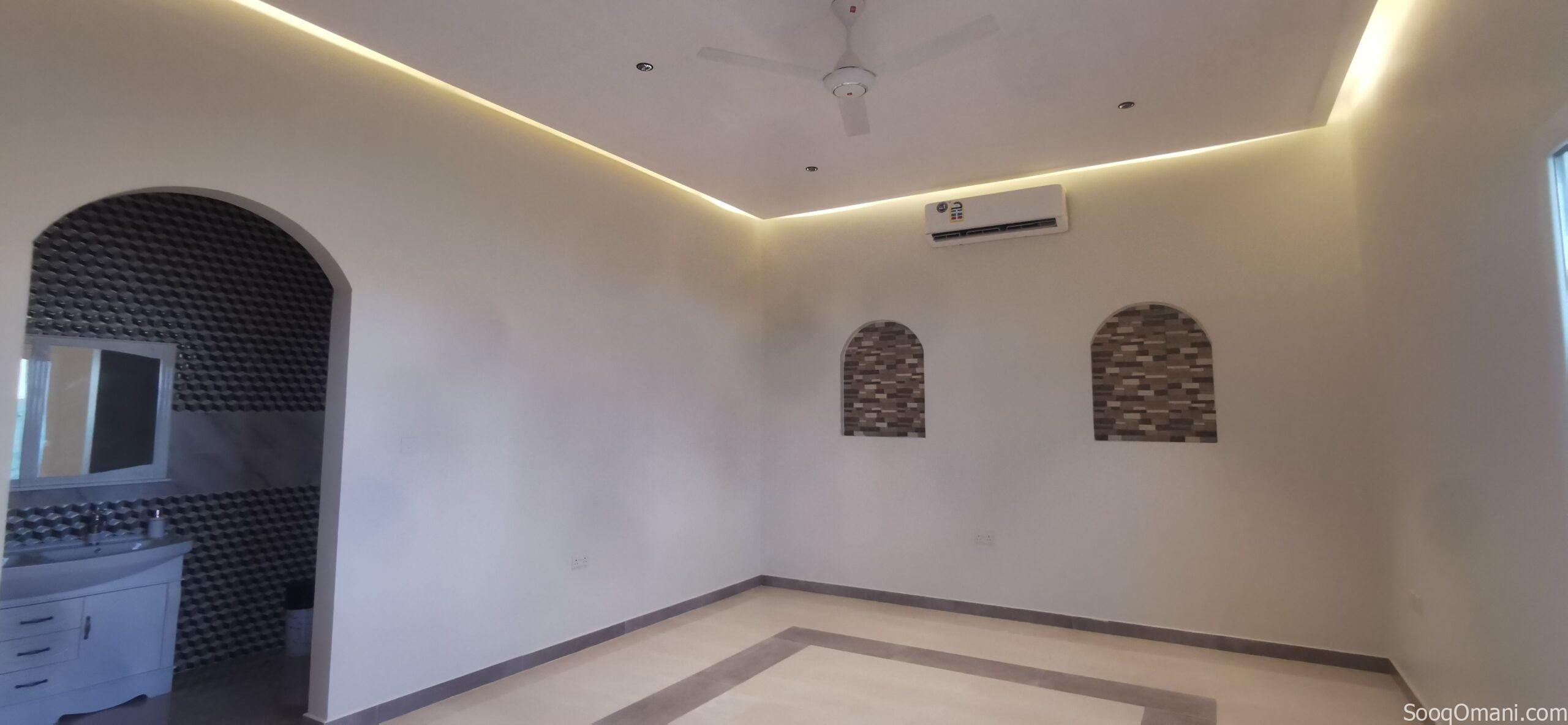 Luxury villa for sale in Bousher Al Awabi, area 421 meters