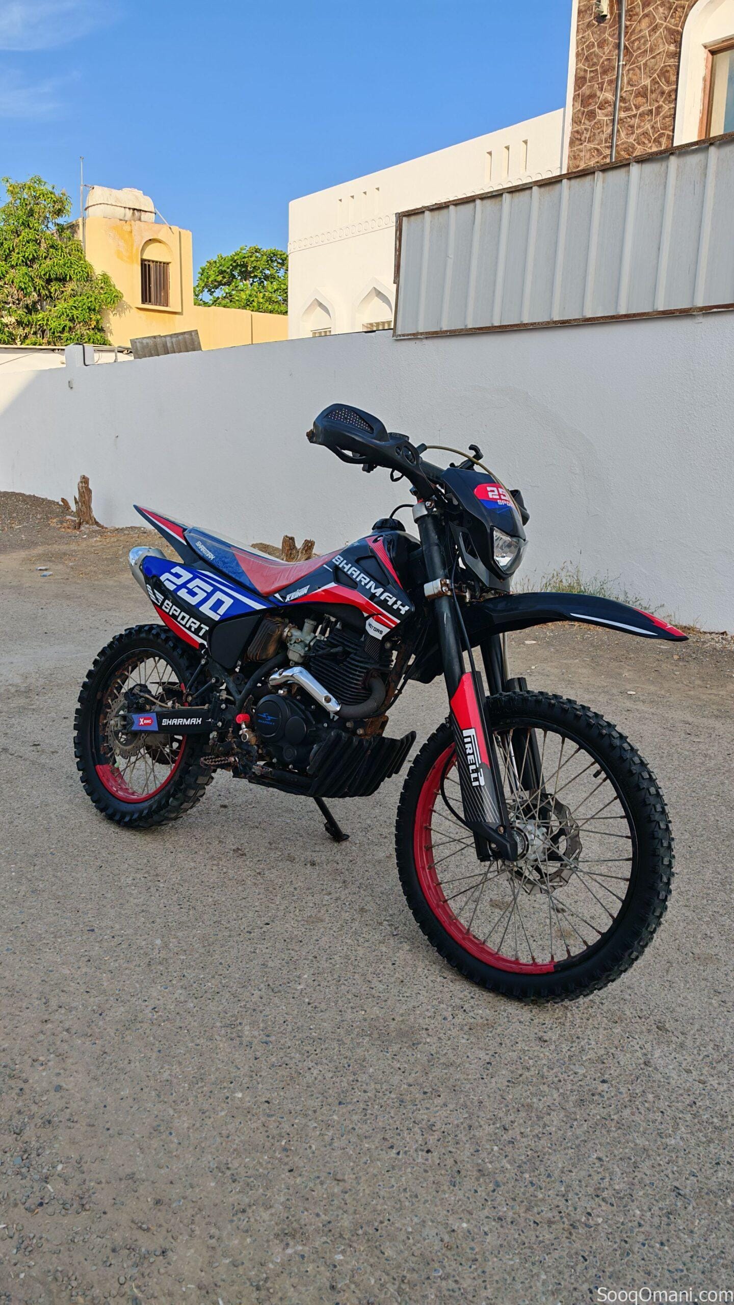 دراجة نارية للبيع