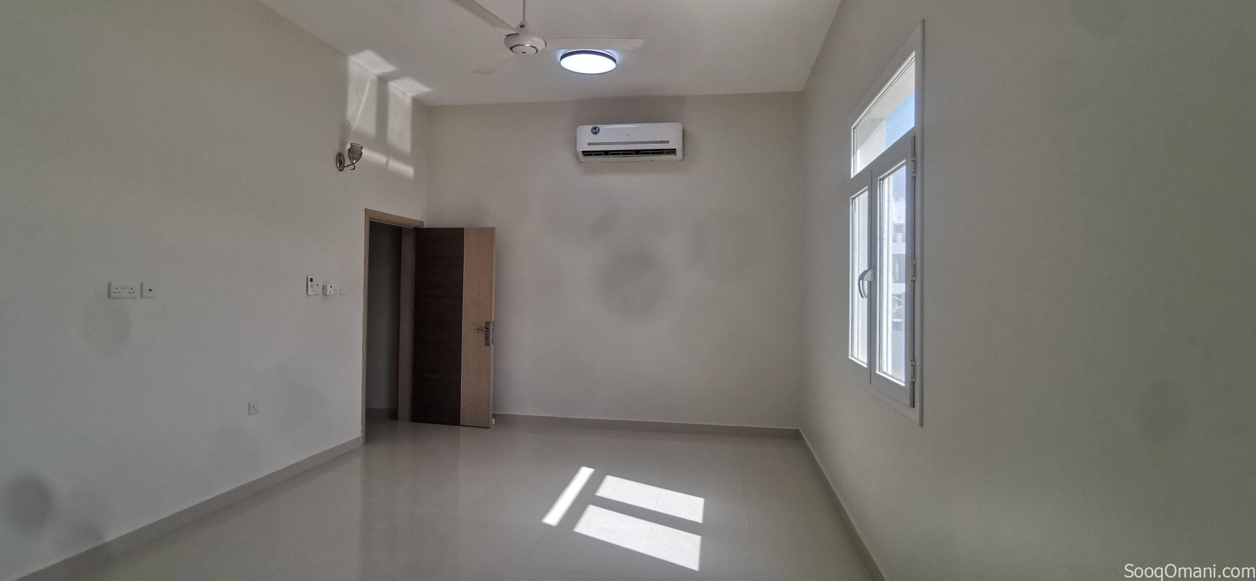 Luxury villa for sale in Bousher Al Awabi, area 421 meters