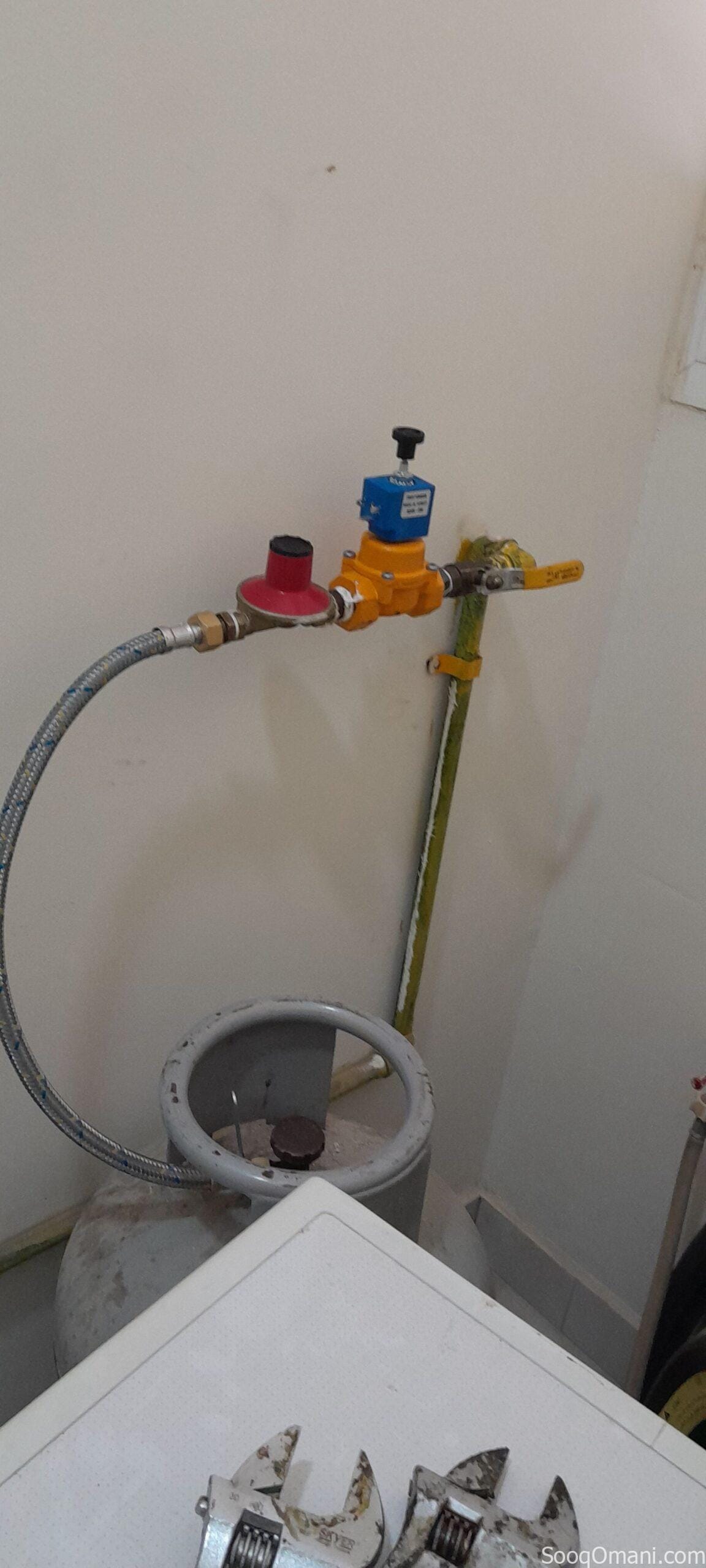 Gas pipe line instillations work house coffee shop restaurant cafe villa market inside good service