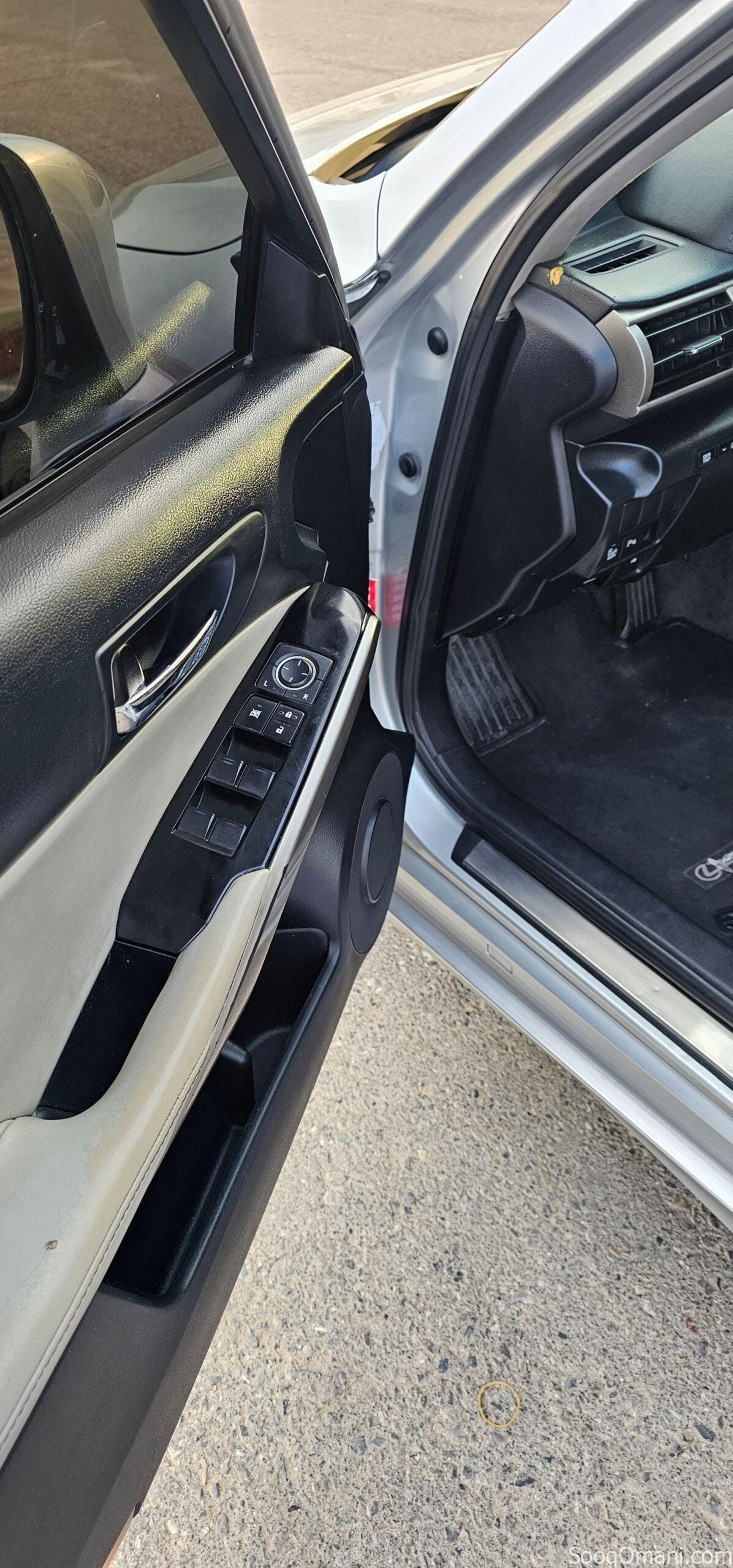 للبيع لكزس Is 2014