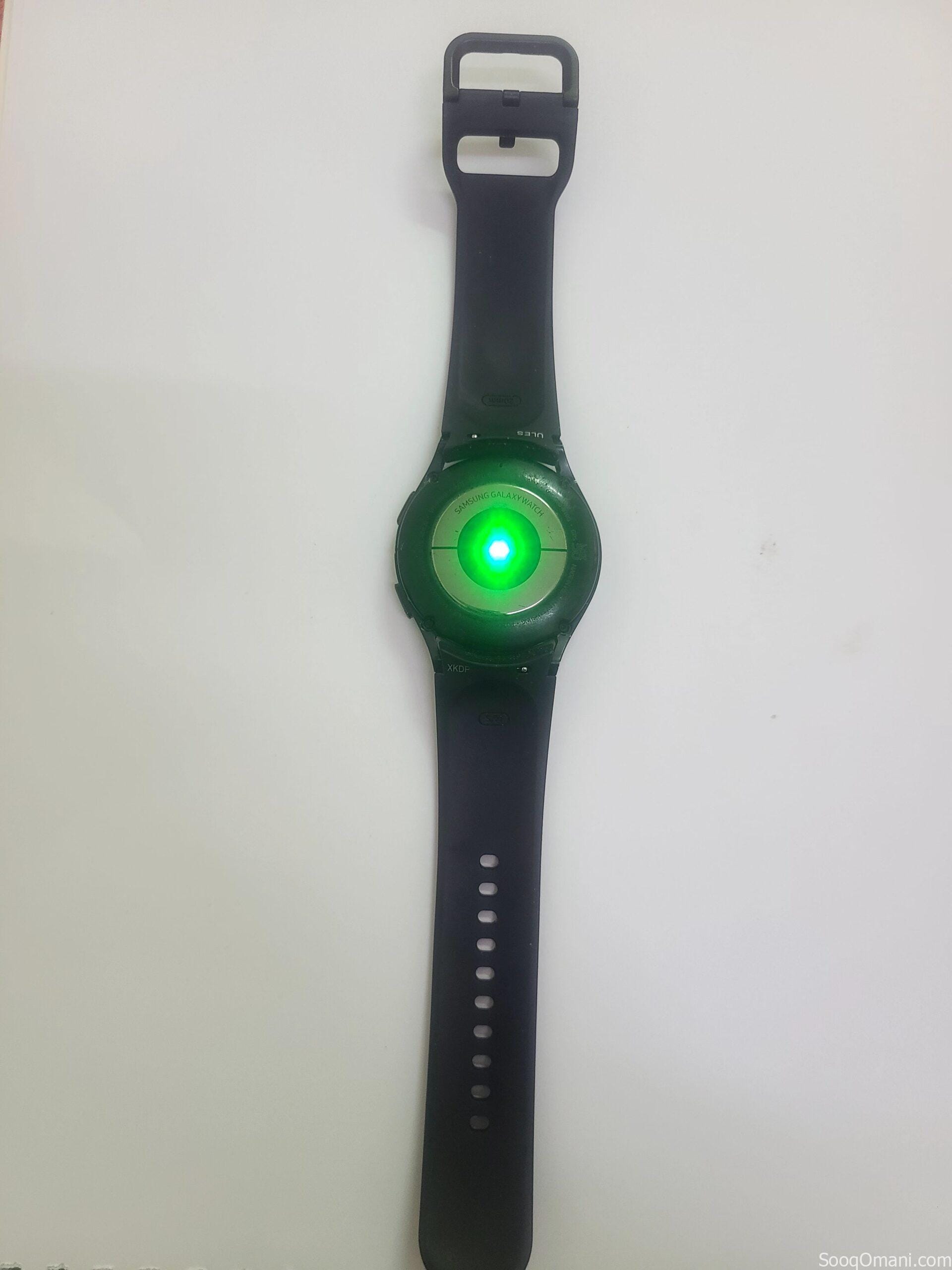 للبيع: ساعة سامسونج واتش 4 (Samsung Watch 4) لون أسود