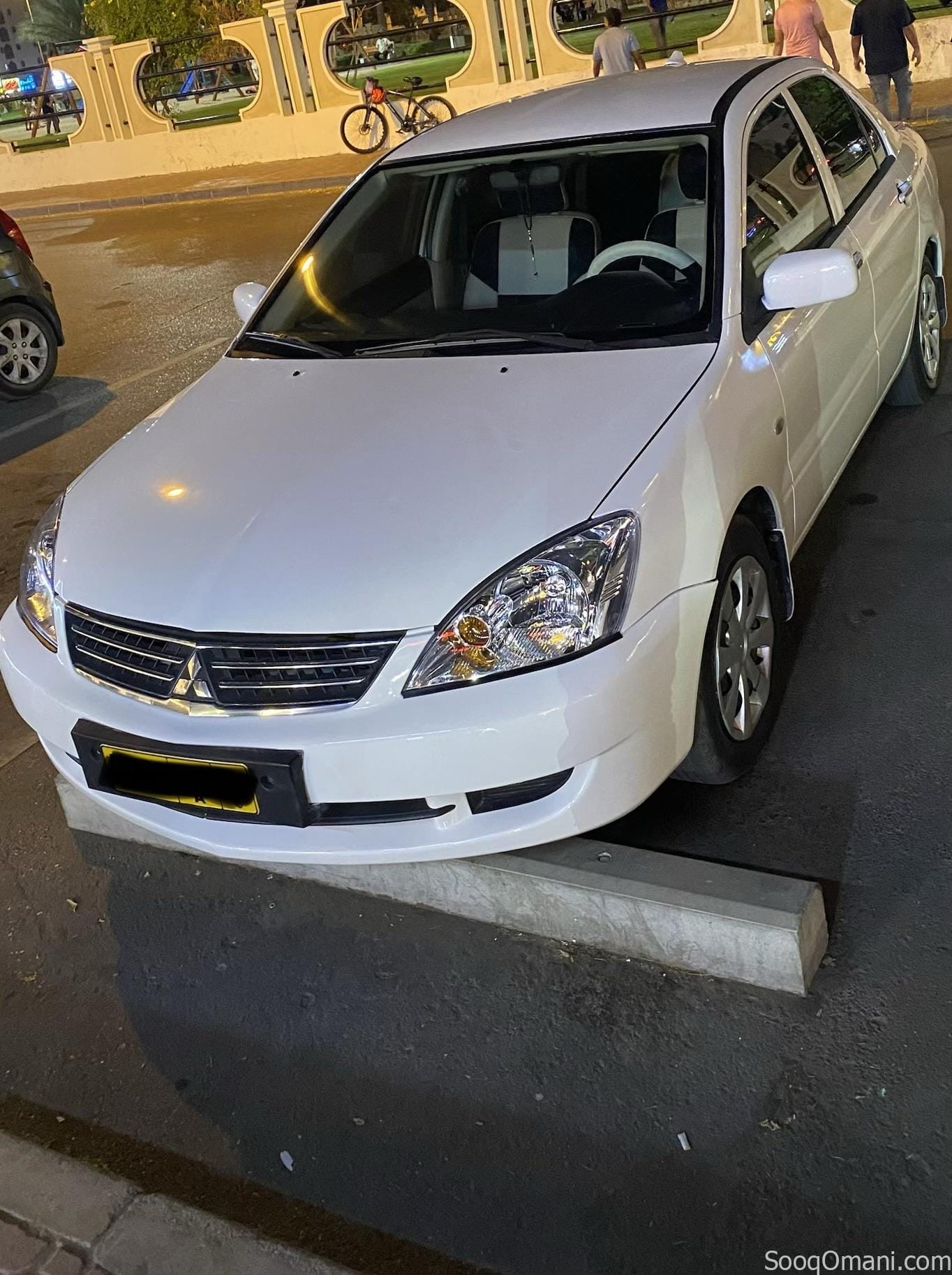 ميتسوبيشي لانسر 2013 للبيع