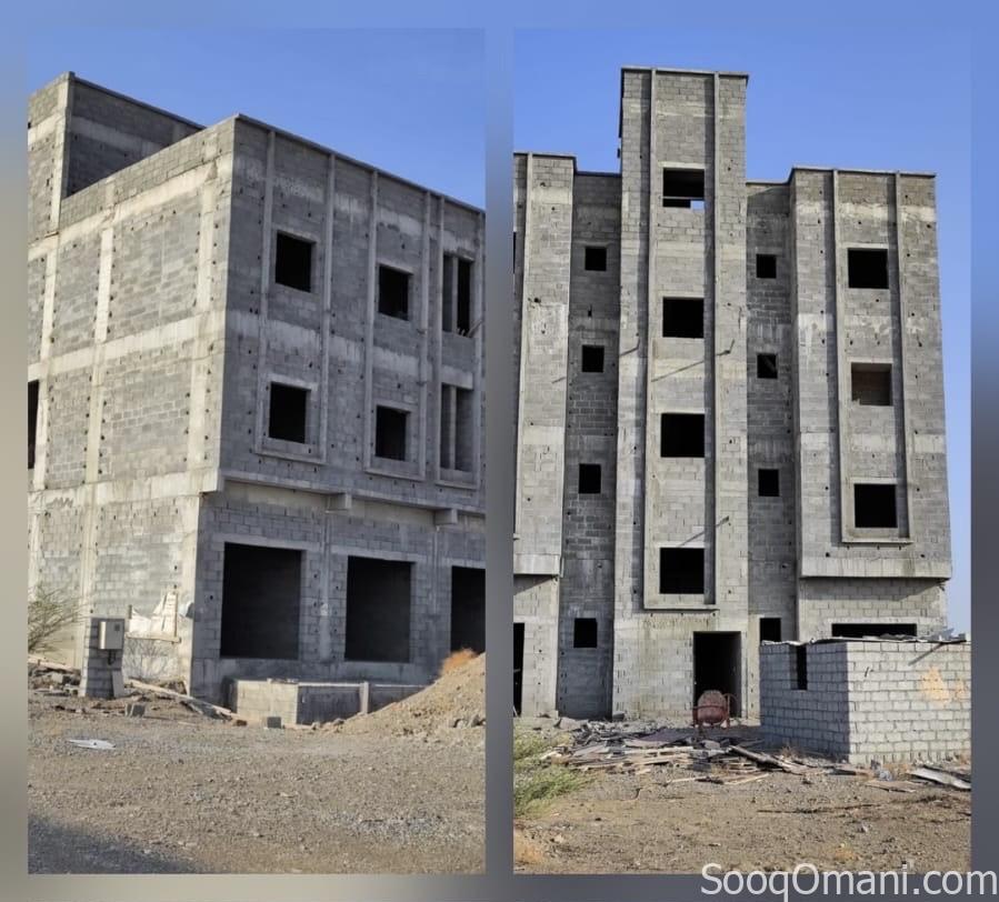 مبنى تجاري للبيع في صحار حي الرفعه