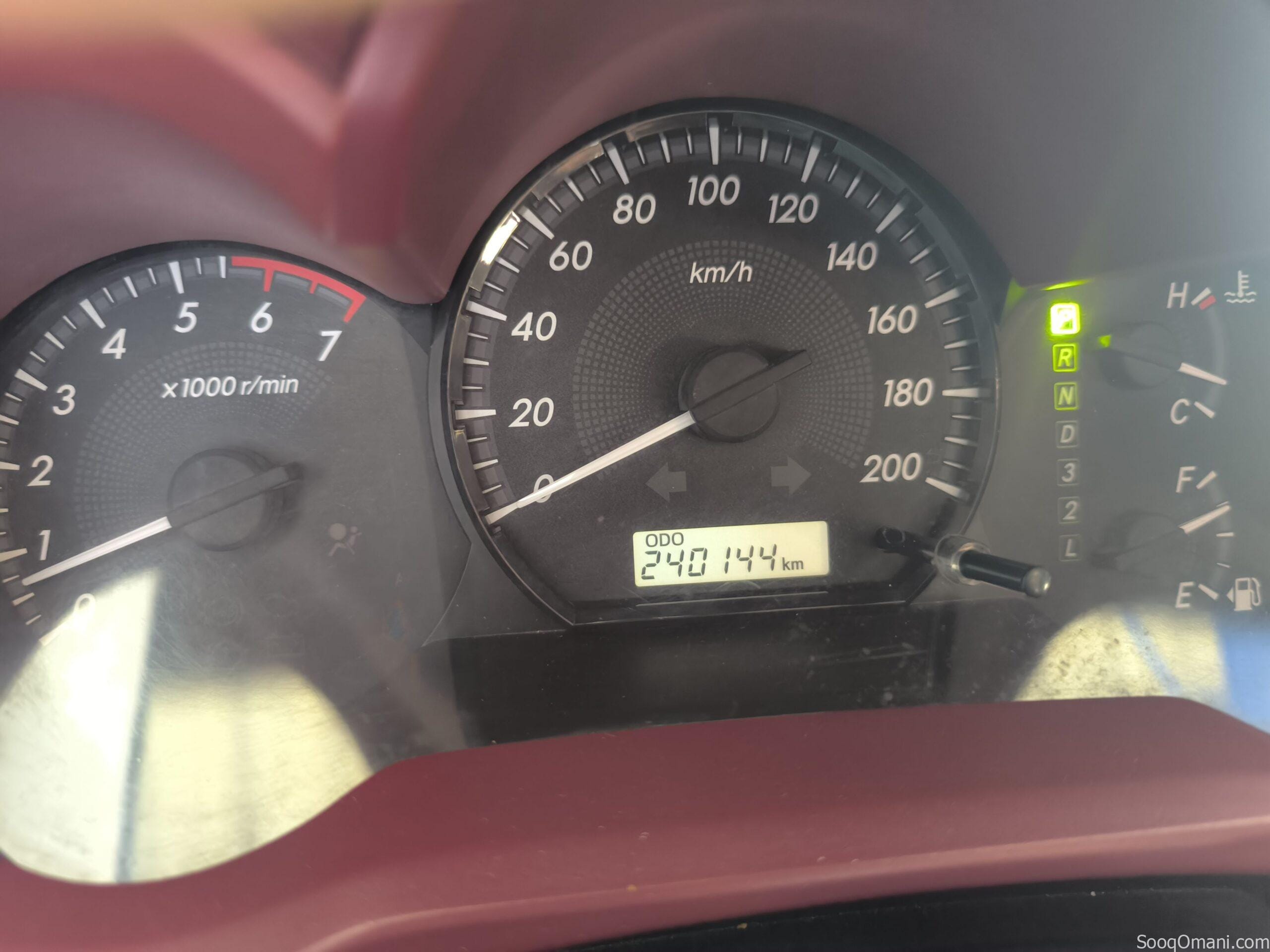 تويوتا هايلوكس دفع رباعي جير اوتوماتيك
