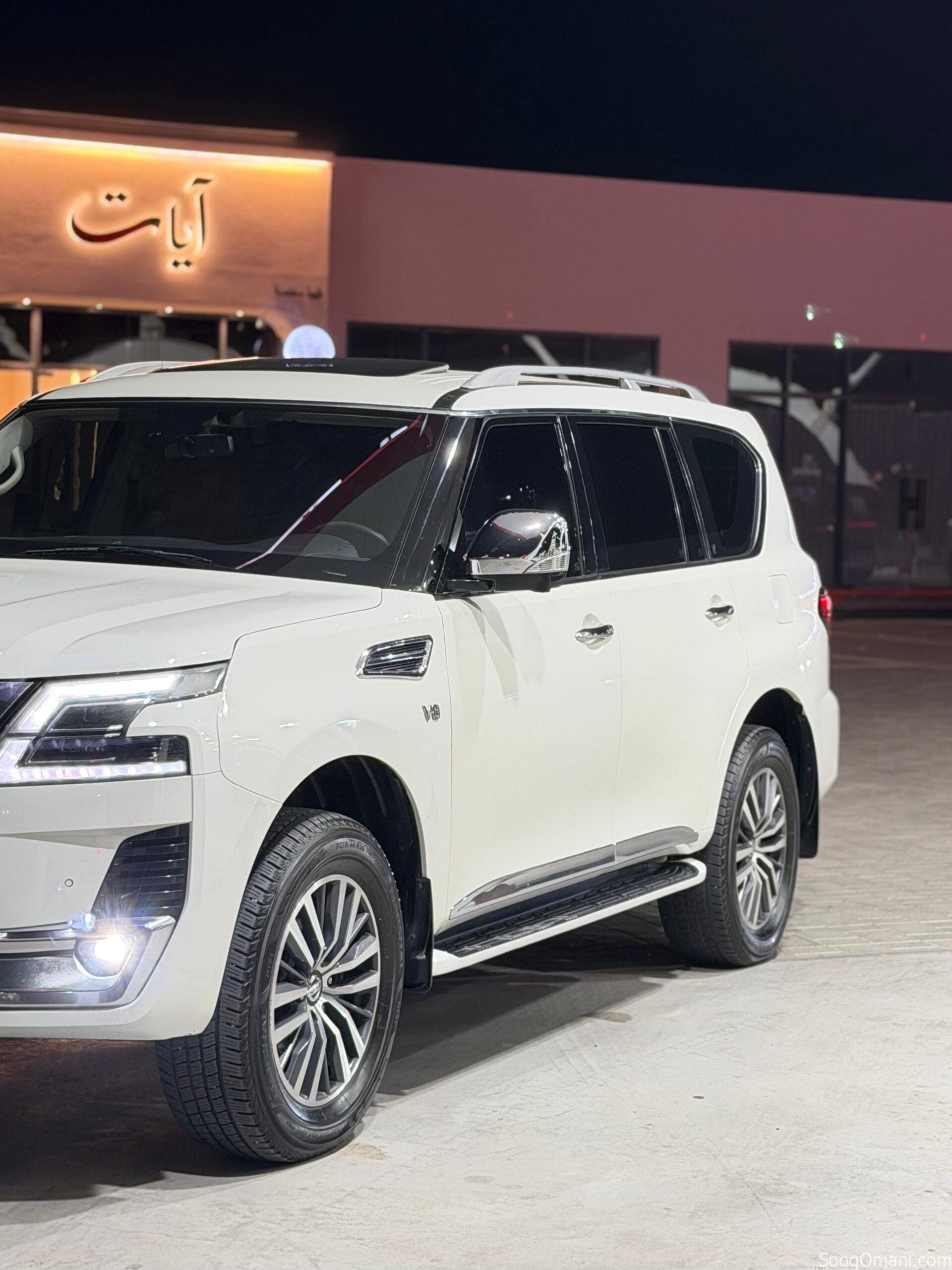 نيسان بترول بلاتينيوم للبيع نظيف ومسرفس