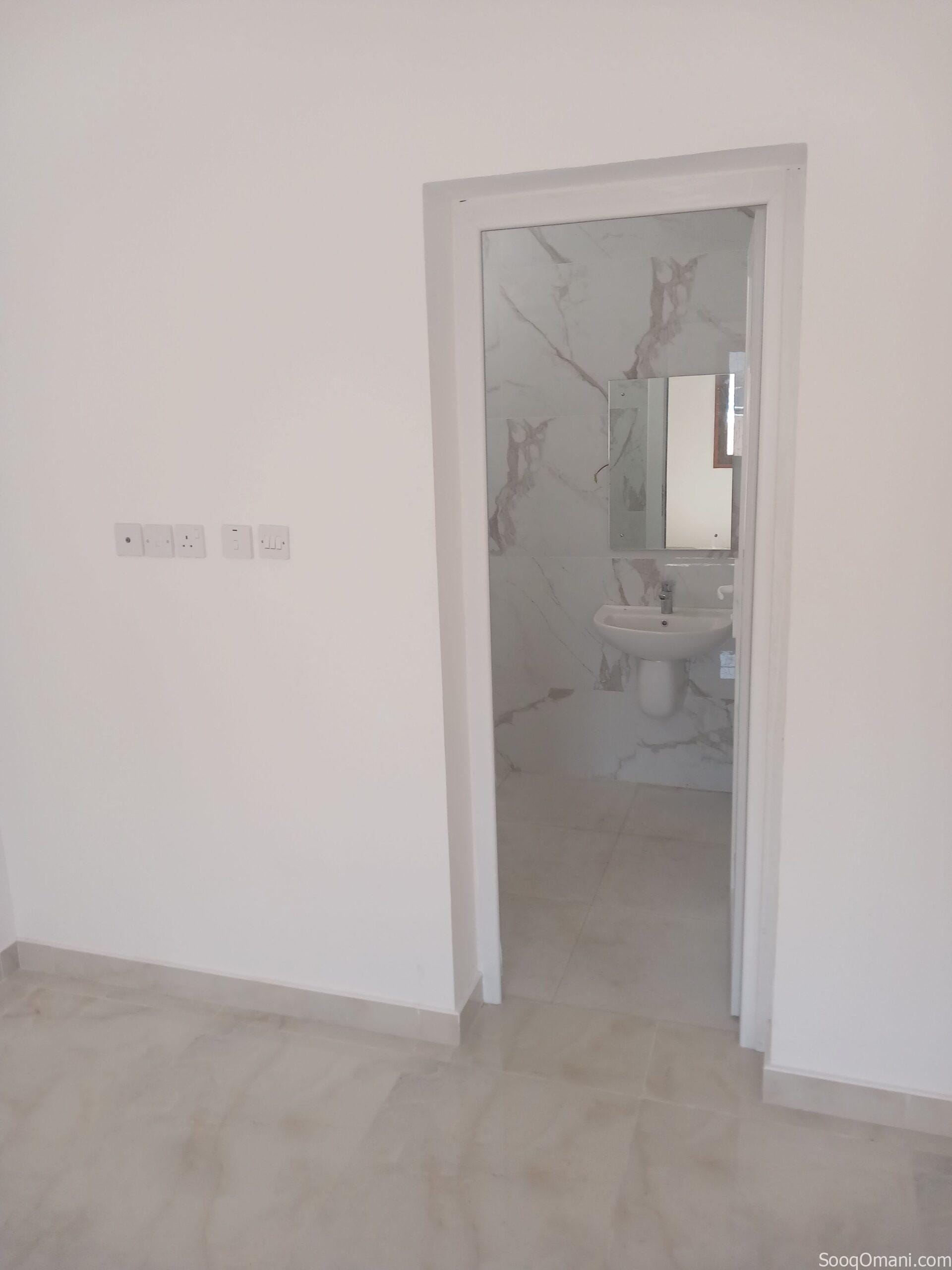 Studio for rent in alkhwier ستديو مفروش وغير مفروش للايجار في الخوير