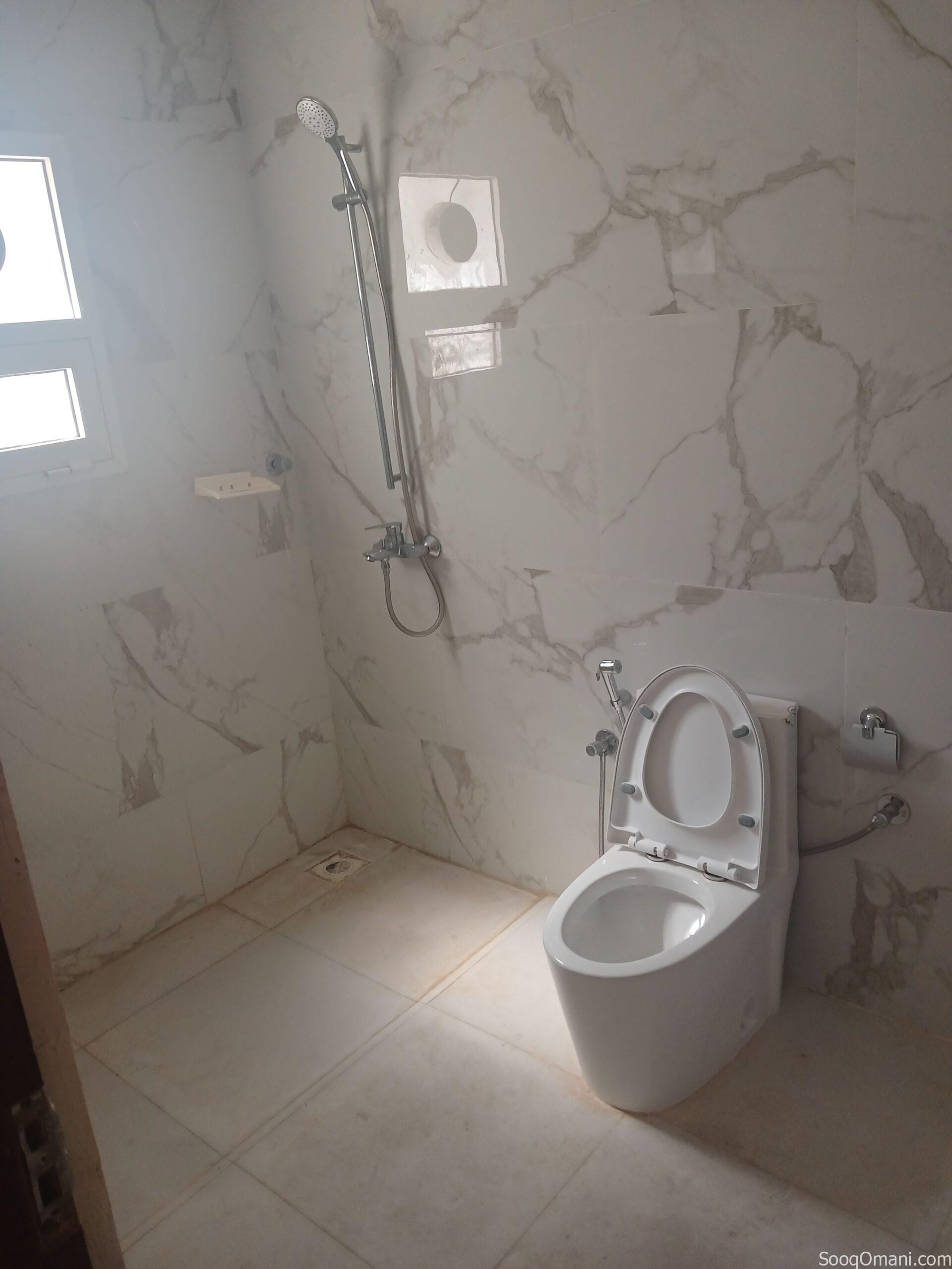 Studio for rent in alkhwier ستديو مفروش وغير مفروش للايجار في الخوير