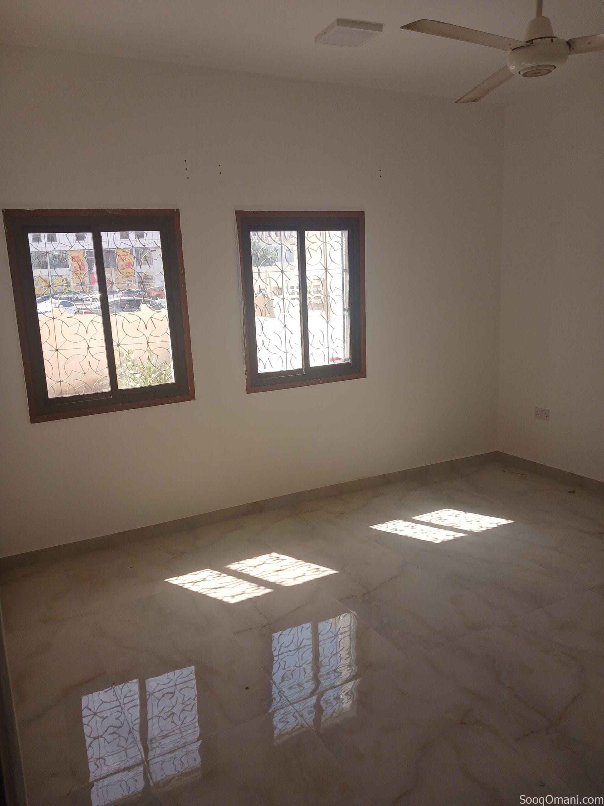 Studio for rent in alkhwier ستديو مفروش وغير مفروش للايجار في الخوير