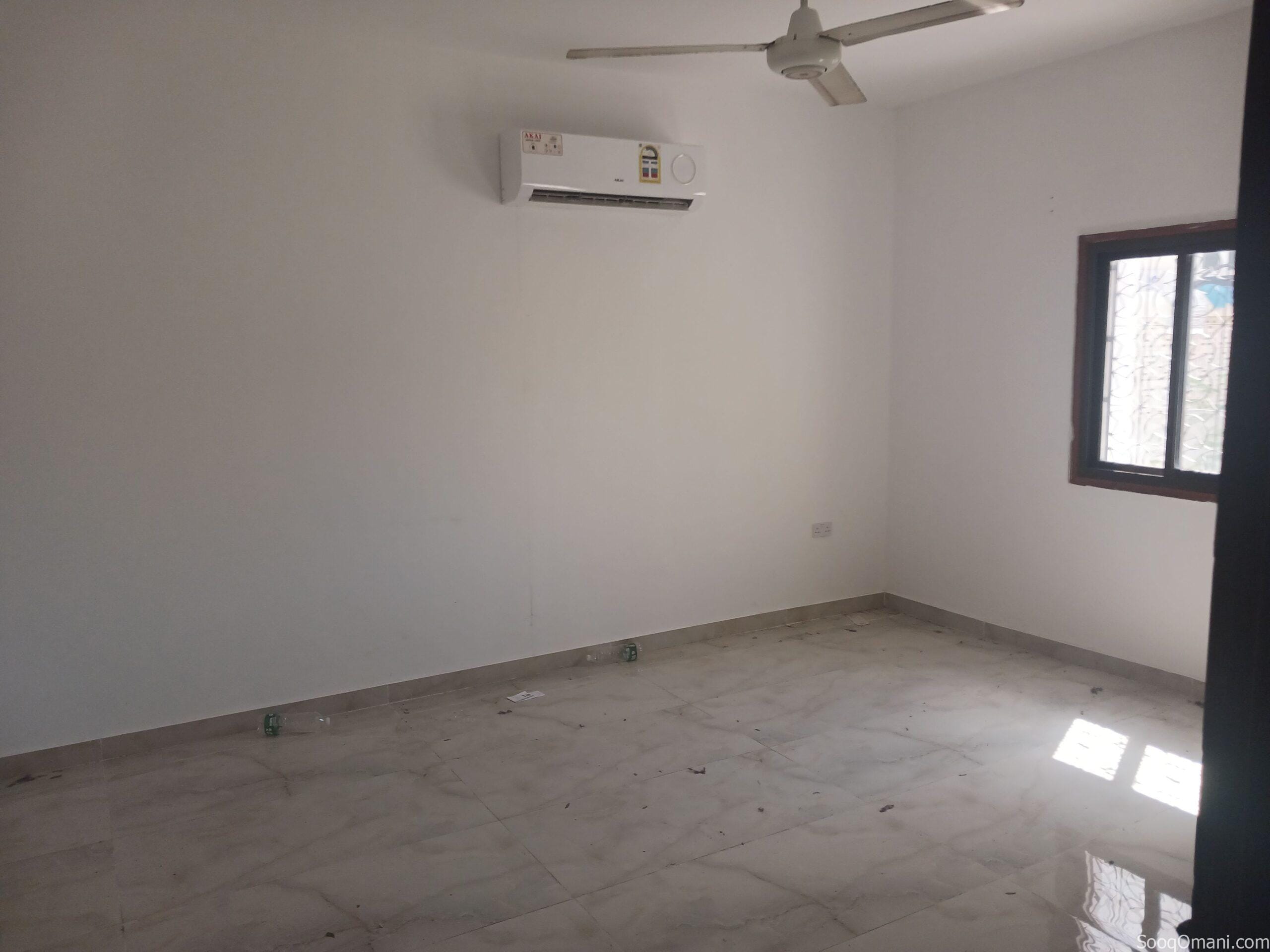 Studio for rent in alkhwier ستديو مفروش وغير مفروش للايجار في الخوير