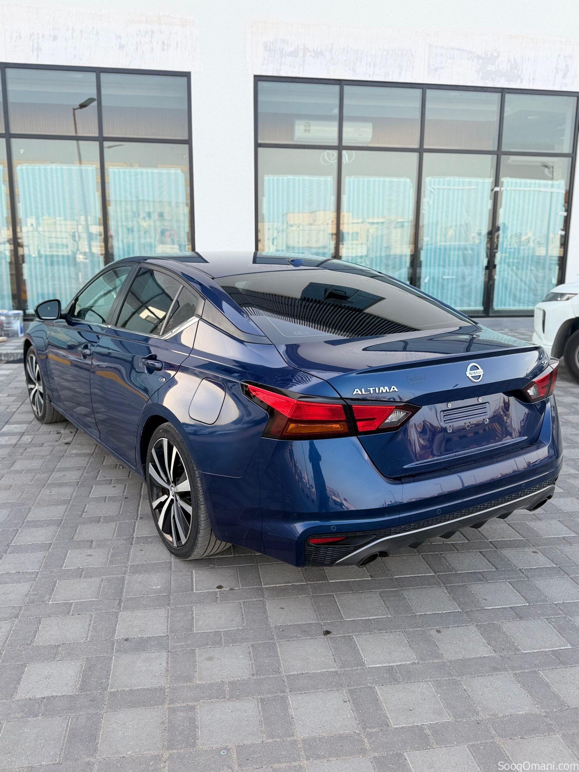 Naissan Altima SR 2020