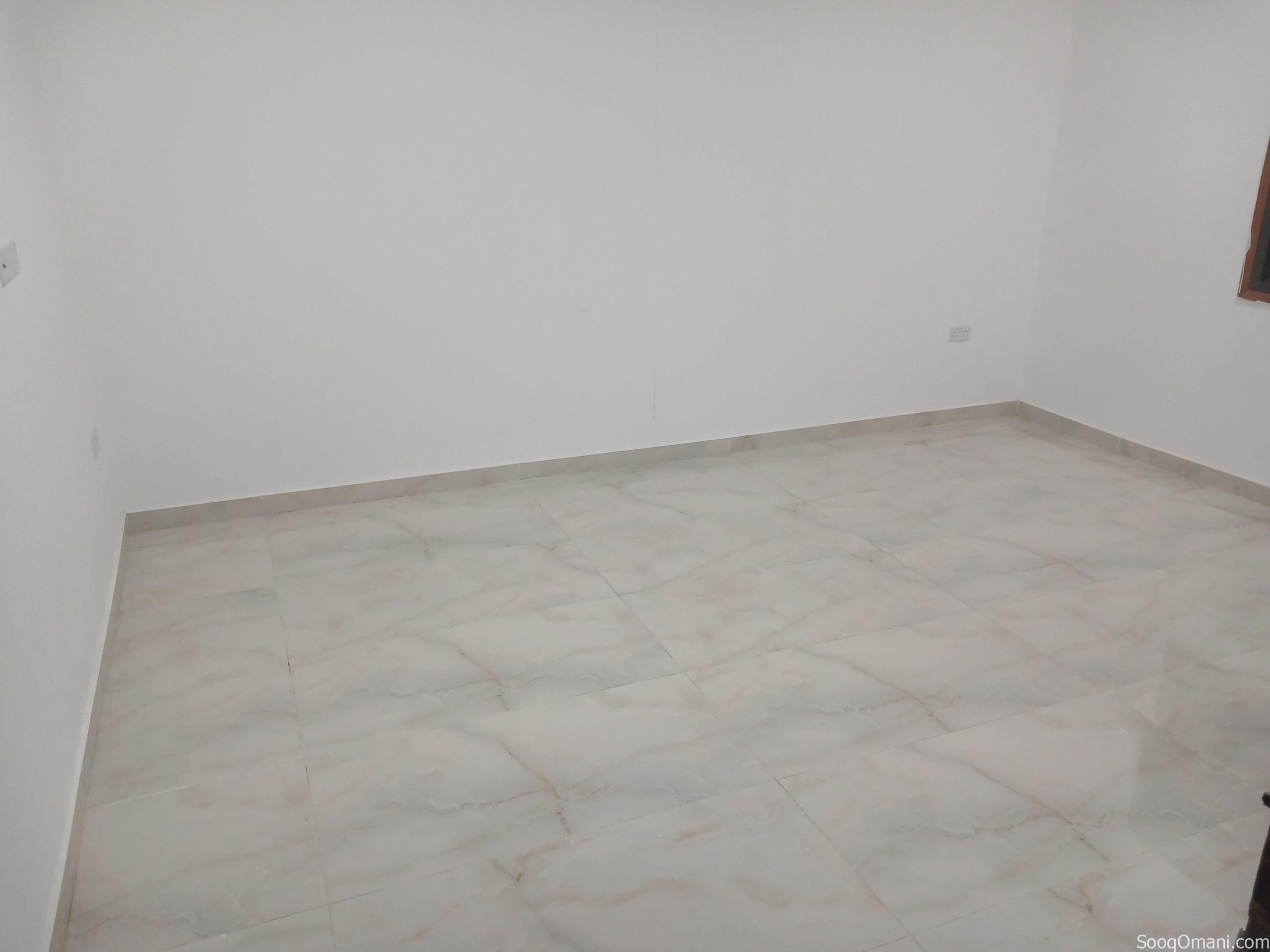 Room for rent in alkhwier