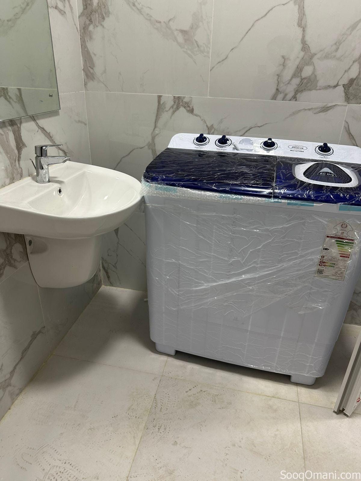 استوديو للإيجار في الخوير – Studio for rent in Al Khuwair