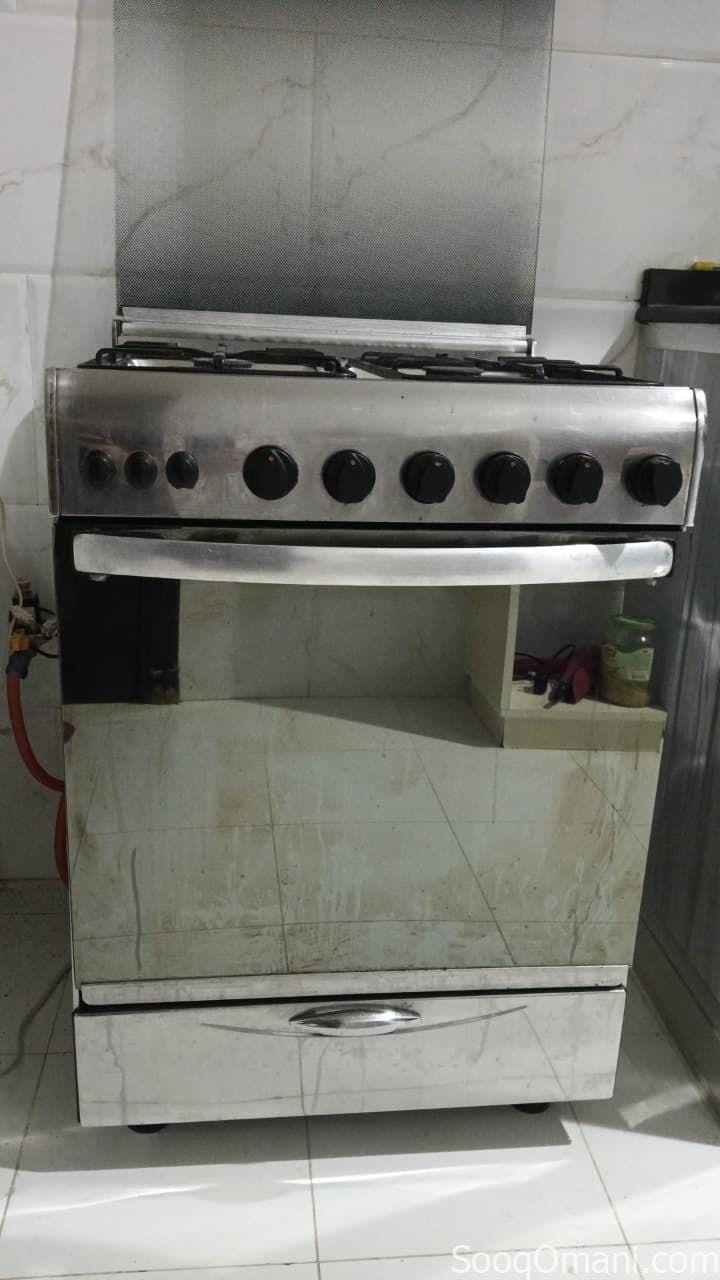 Four-burner stove, very lightly used, for sale