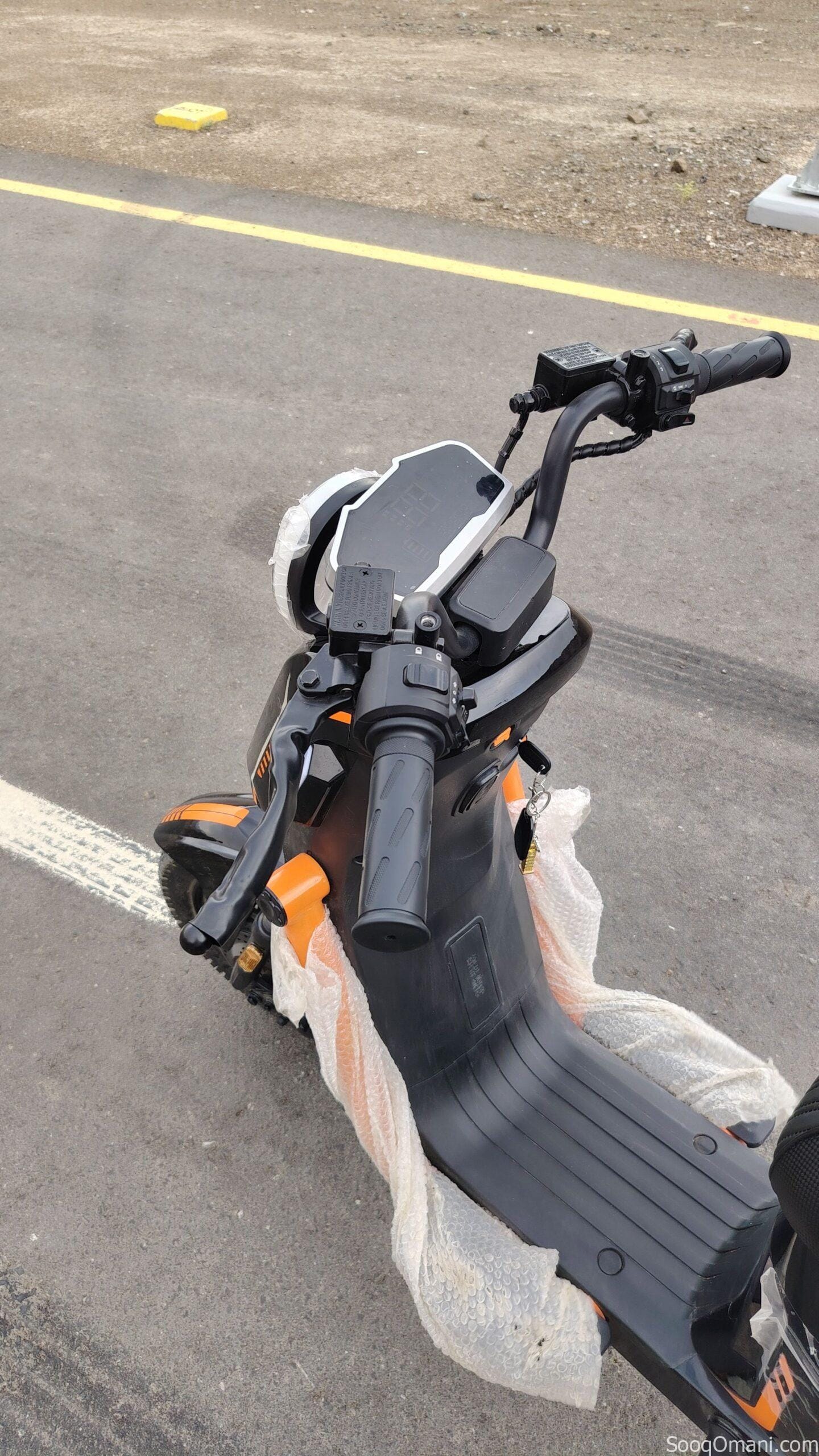 Electric scooter with lithium battery