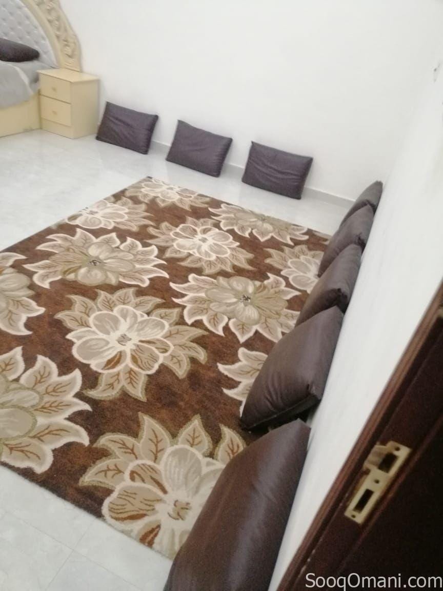 بيت في مرباط للإيجار اليومي والشهري، عباره عن دورين بيت جديد ومؤثث