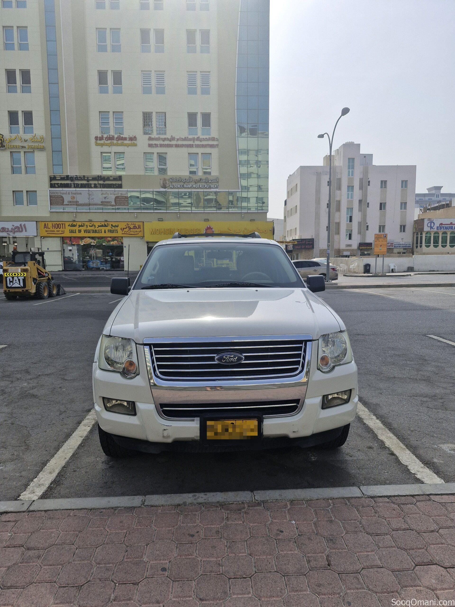 فورد إكسبلورر XLT 4×4 موديل 2011