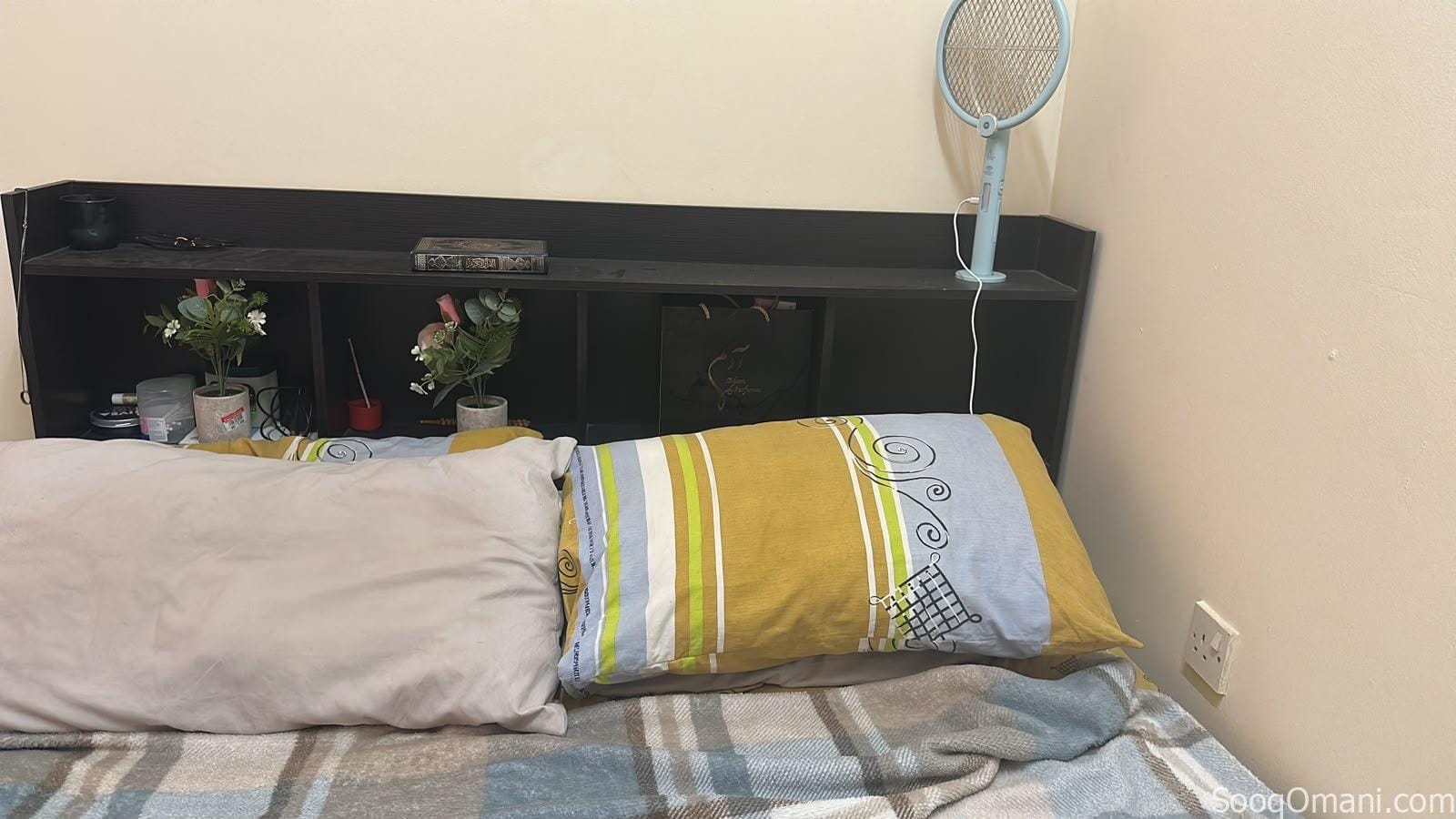 سرير بالمرتبه و المخدات ، لظروف السفر الطارئة