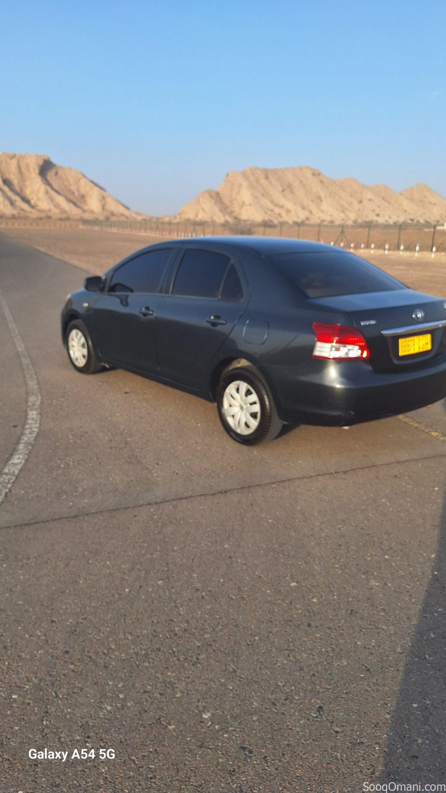 ياريس للبيع 2009