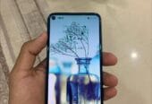 < HUAWEI nova 5T