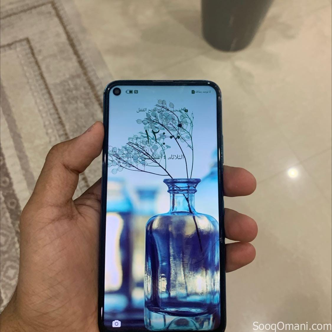 < HUAWEI nova 5T
