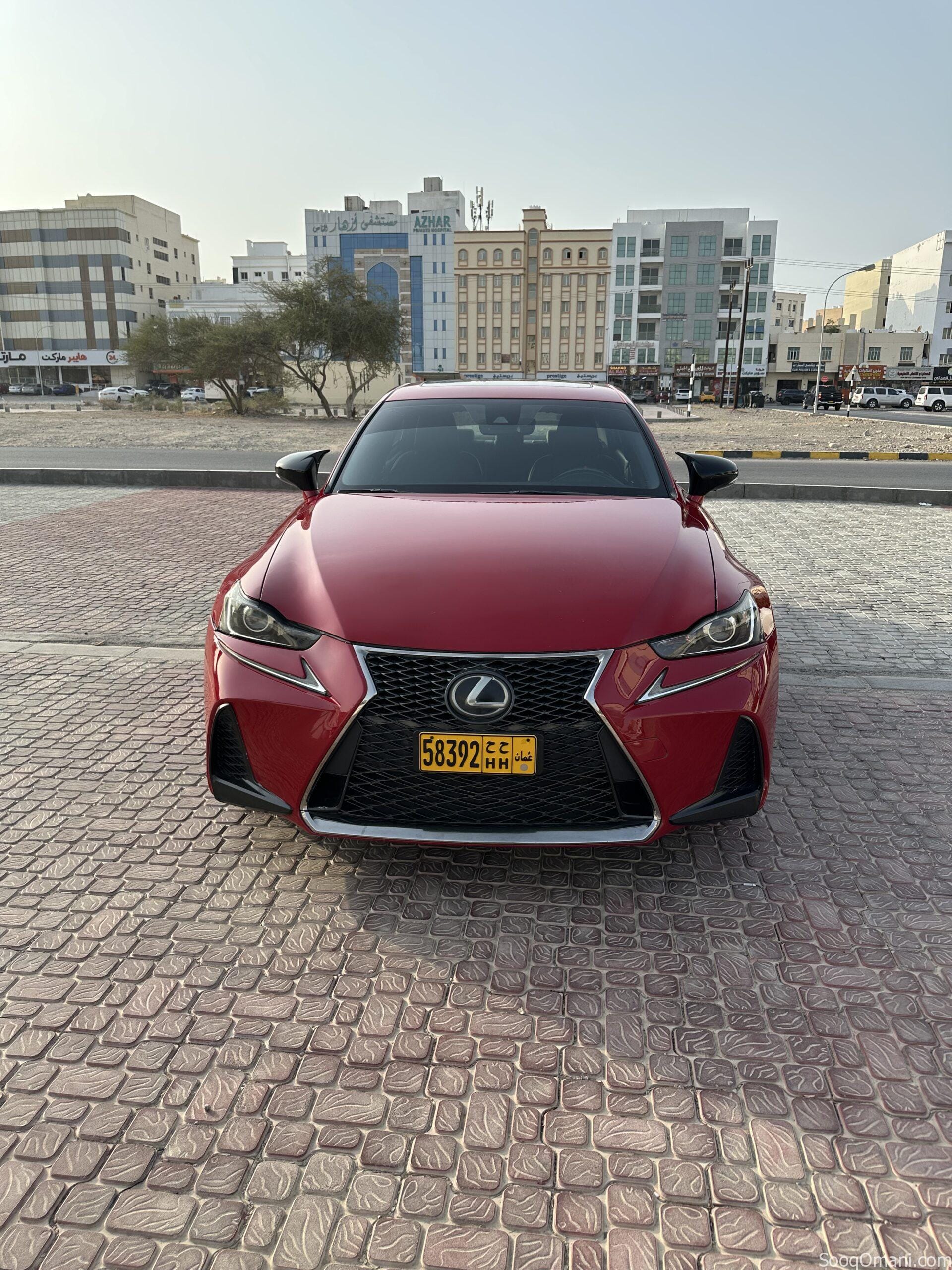 للبيع لكزس اي اس F sport 200t موديل ٢٠١٧ بحالة ممتازة ونظافة ملفته من الداخل والخارج وجاهزة للاستخدام