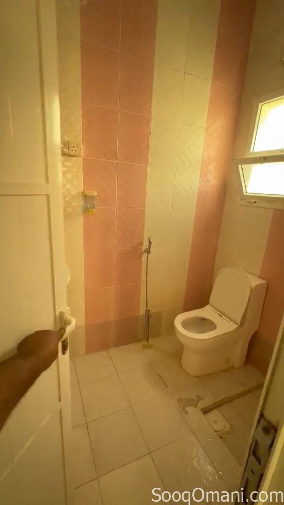 للبيع شقه سكنيه في المعبيله الجنوبيه الثامنه