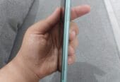 iPhone 11 (Please see description)