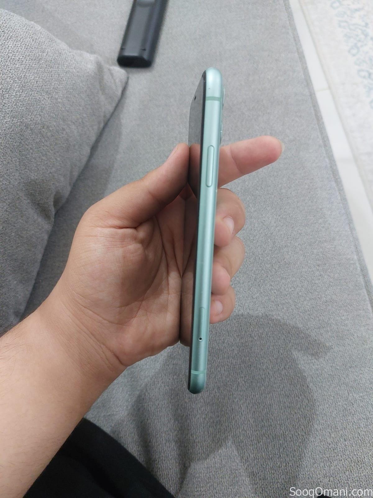iPhone 11 (Please see description)