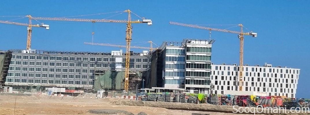 بركاء اول خط من الشارع العام البحري