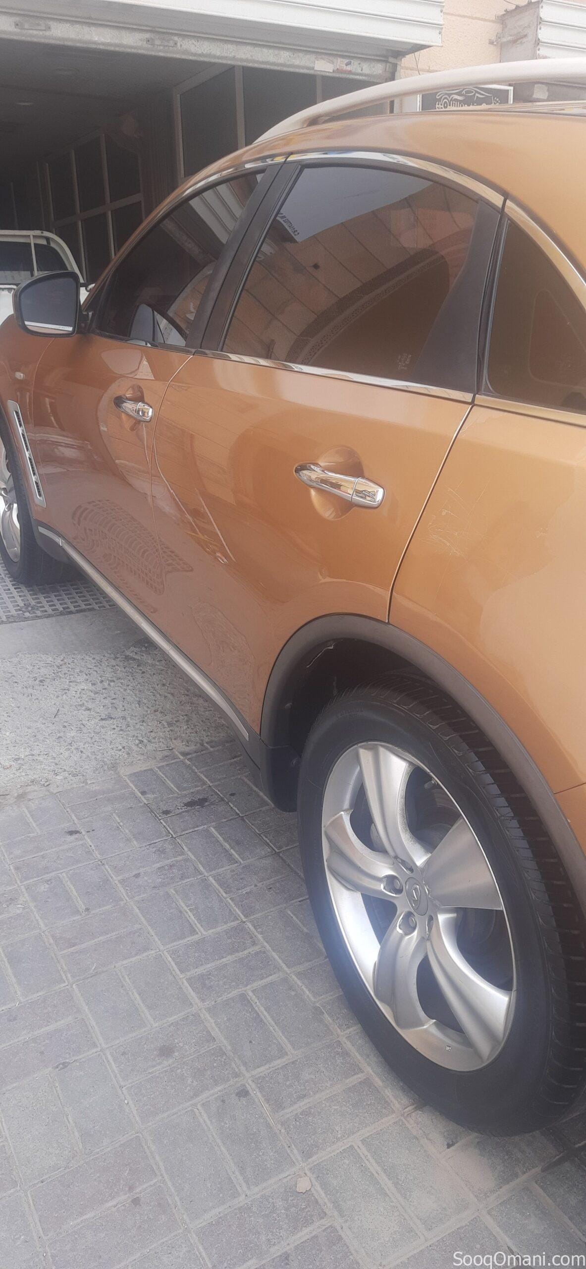 نيسان انفنتي fx35 موديل 2009 وكالة عمان … المستخدم الاول … ارخص من سعر السوق