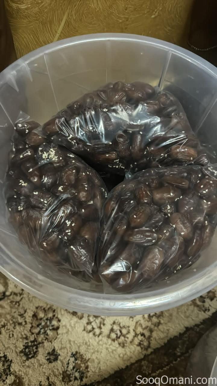 للبيع تمور عمانية تابع الوصف