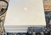 للبيع Ps4 pro وتلفاز ٣٢ بوصه