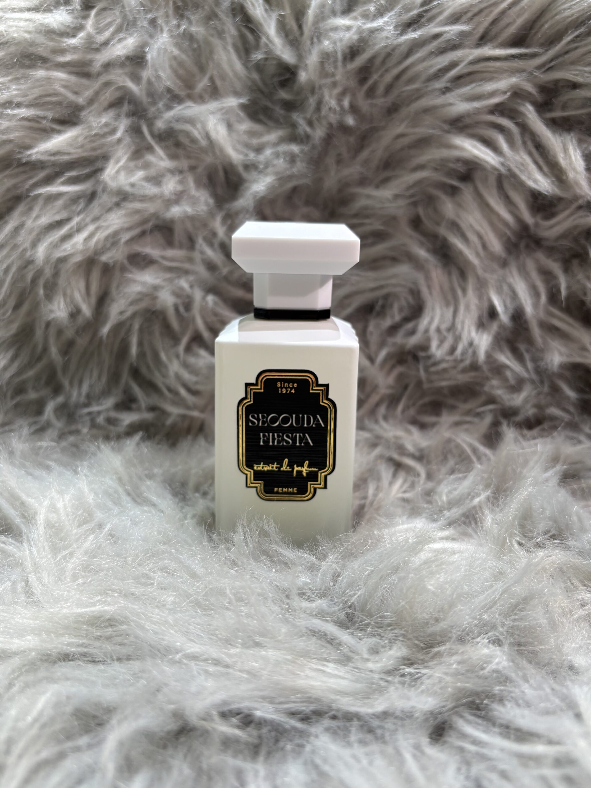 عطور فواحه جميله وثابته
