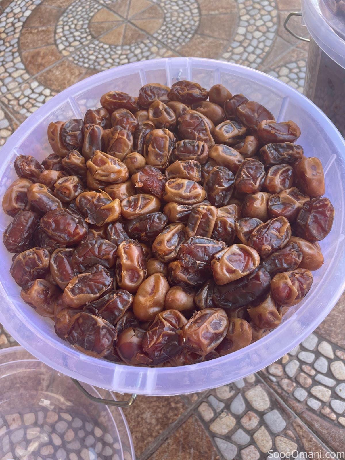 للبيع تمور عمانية تابع الوصف