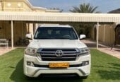 للبيع تويوتا لاندكروزر خليجي 2016