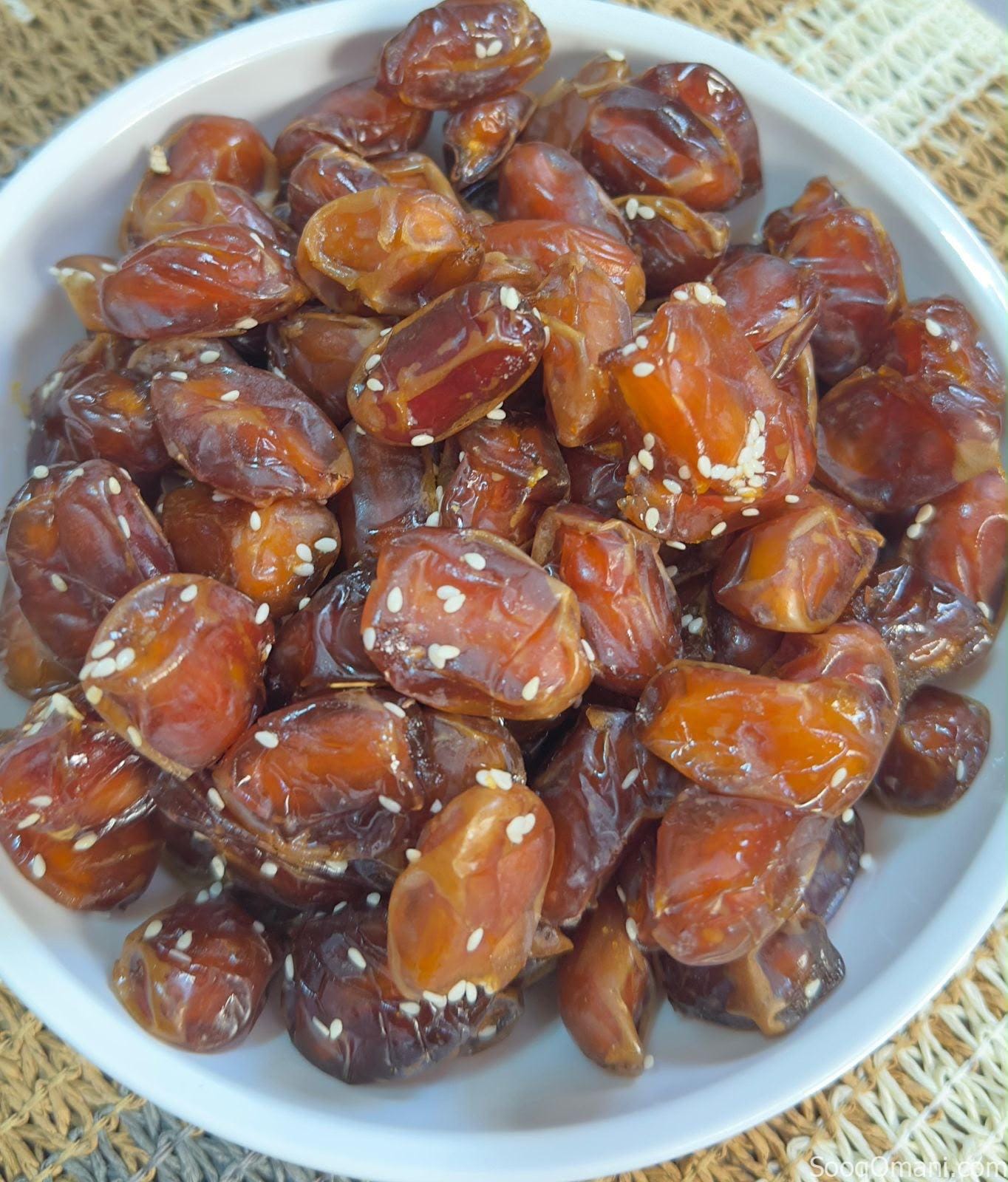 للبيع تمور عمانية تابع الوصف