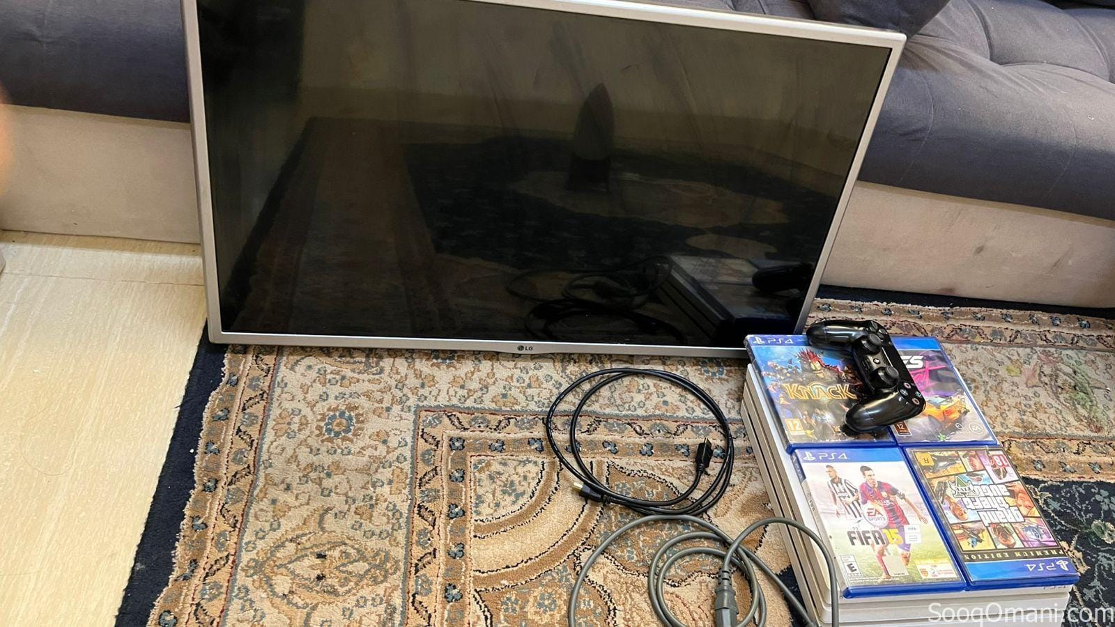 للبيع Ps4 pro وتلفاز ٣٢ بوصه