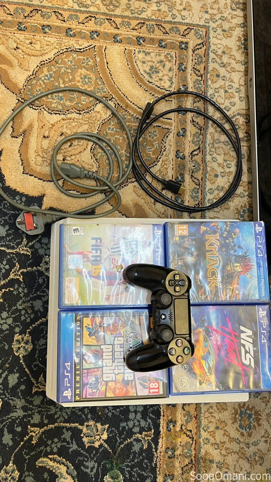 للبيع Ps4 pro وتلفاز ٣٢ بوصه