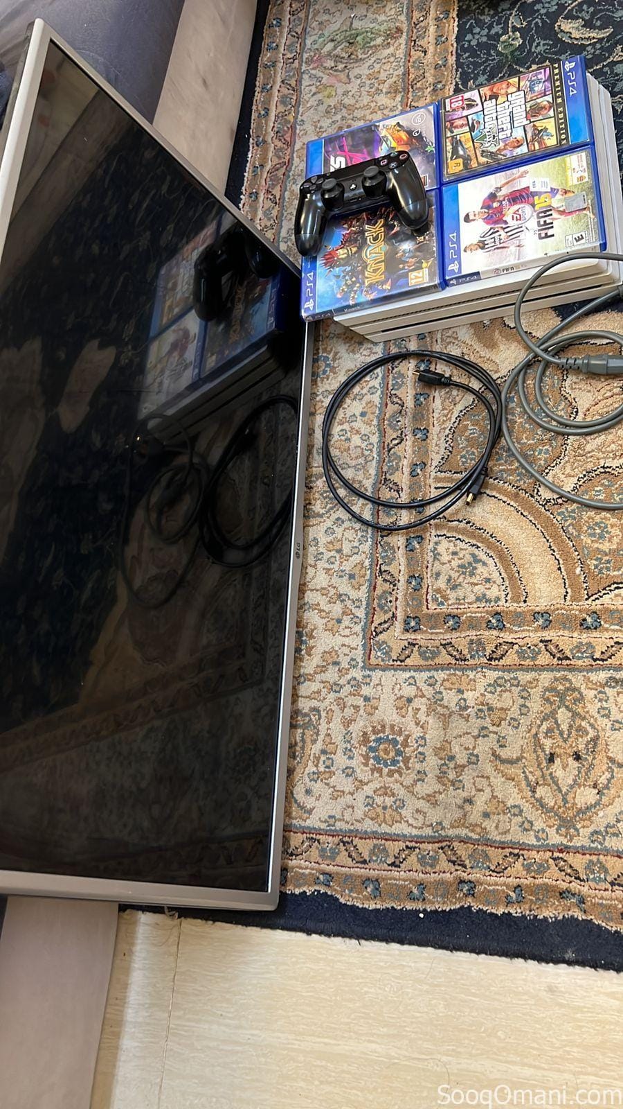 للبيع Ps4 pro وتلفاز ٣٢ بوصه