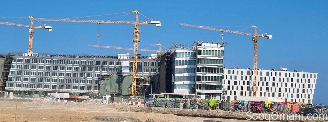 اول خط من الشارع العام البحري بركاء مقابل المدينة الزرقاء