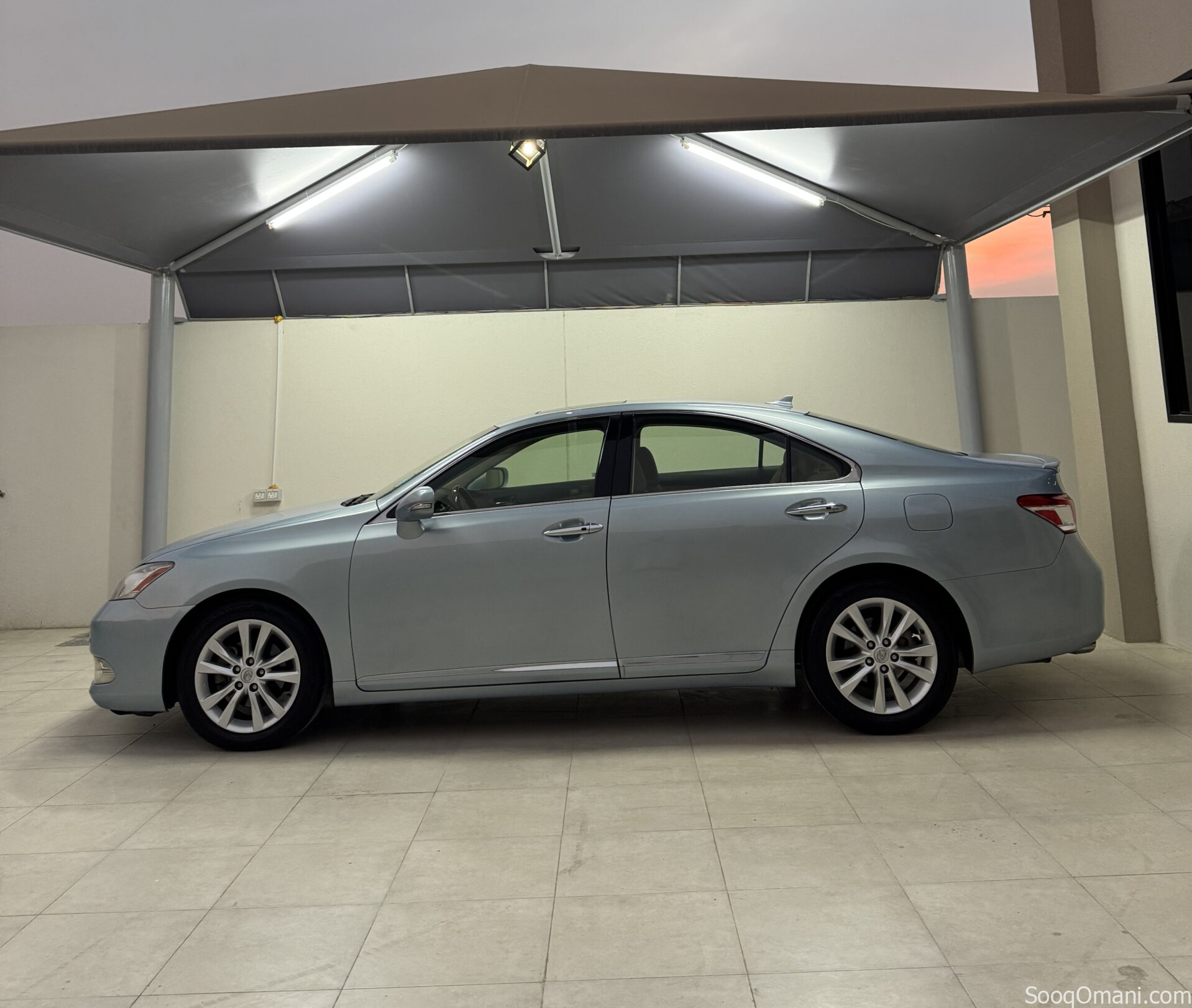 لكزس ES350 موديل 2010