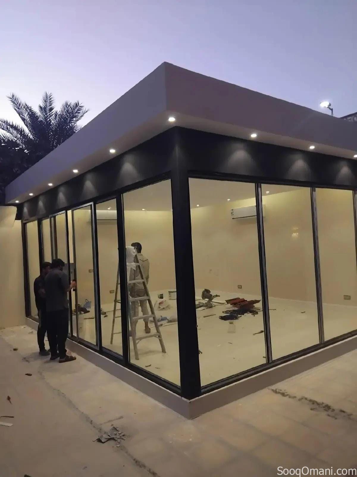 مجالس زجاجيه وغرف ساندوتش بانل